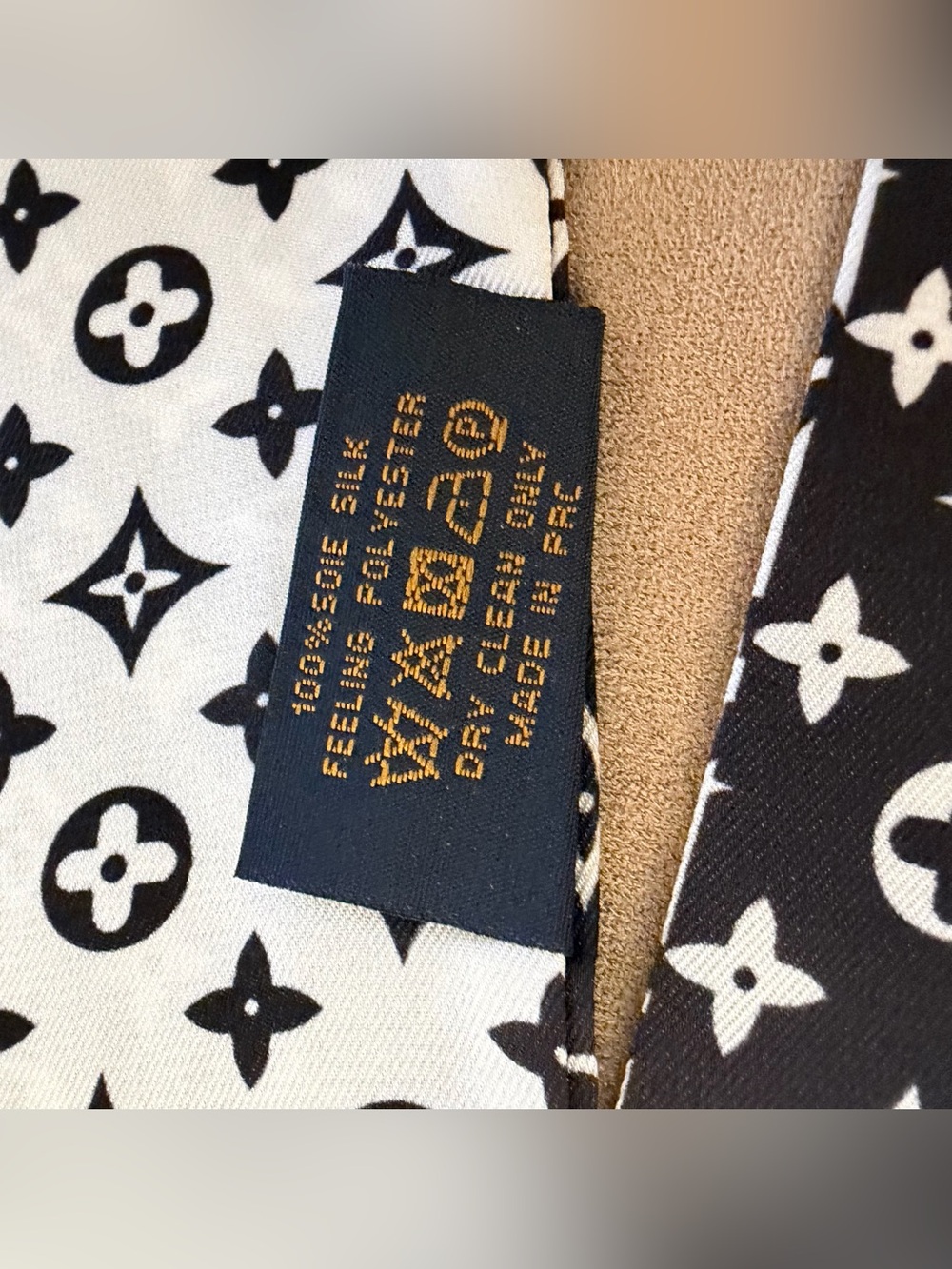 Chic Black & White Monogram Bandana Print Twilly Skinny Scarf - New (Longer) - Picture 6 of 8